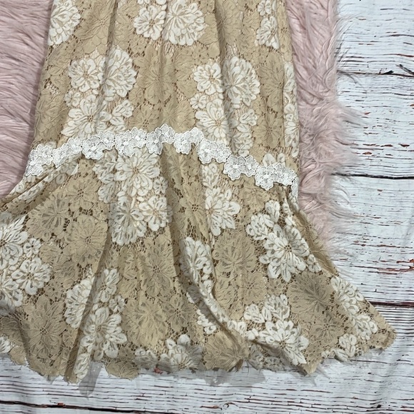 Saylor Ivory Maggy Floral Lace V-Neck Sheath Midi Dress Womens - Picture 5 of 10